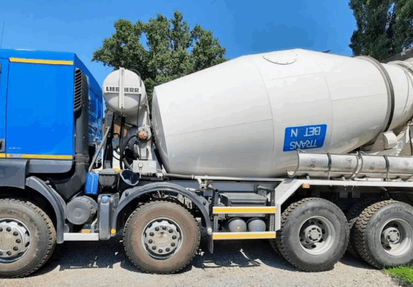 How Many Yards Does a Concrete Truck Carry?